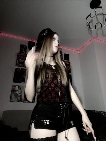 Неприличные черновики пошли 🫣 #mallgoth #iwannabeyourdog #gothicaesth...