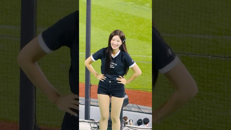 눈웃음 이쁘다 #김정원 #김정원치어리더#ktwiz #kt위즈 #kt위즈치어리더