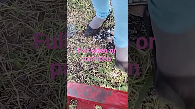 sharp heels vs phone