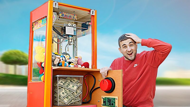 ЧТО ВНУТРИ АВТОМАТА С ИГРУШКАМИ ? (и не только)