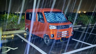 Camping im Minicar im strömenden Regen