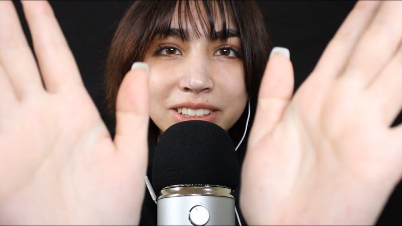 ASMR| Toco tu carita suavemente para que puedas dormir // ASMR MASAJE FACIAL