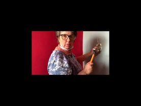 С подругой в воскресенье устанавливаем подорозетник в стену...Ремонт под сдачу.