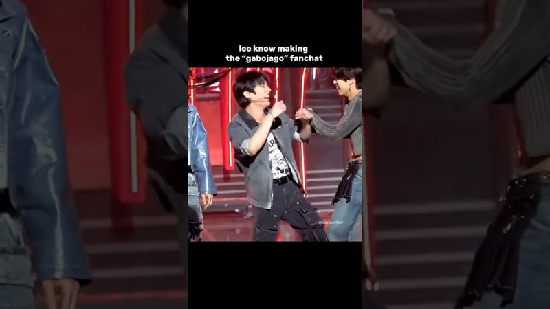 minho making the "gabojago" fanchat😁what do you think about gabojago? 😄#kpop #straykids #leeknow