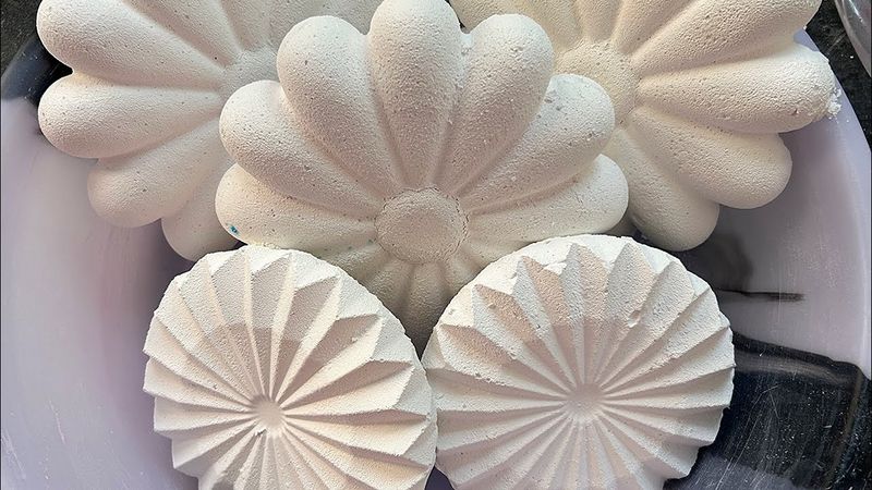 Plain Jane reforms | asmrgymchalk | please subscribe | crunchy | powdery | satisfying 