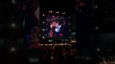 Titoli di coda Pinguini Tattici Nucleari stadio Torino