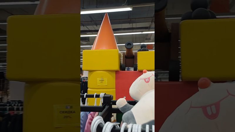 Склад оружия в магазине....