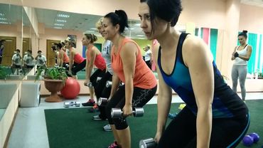 Тренируем попу и талию