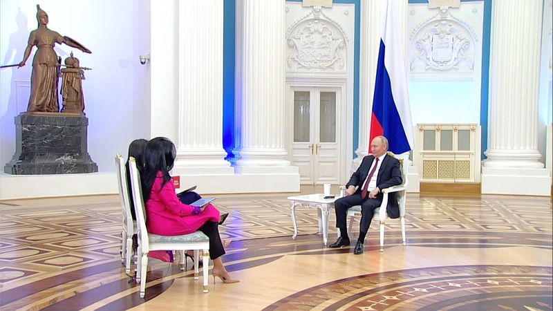 Интервью телеканалам Aaj Tak и India Today