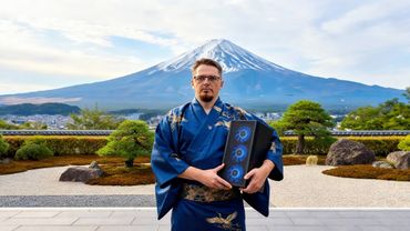 КУПИЛ ИГРОВОЙ ПК в ЯПОНИИ