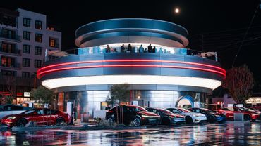 Tesla Diner | Open 24/7