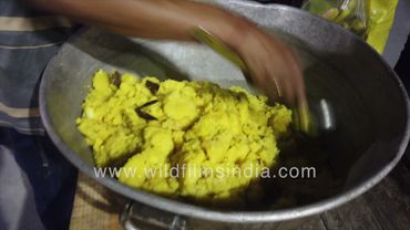 Durga Puja Organised by Odia Samaj at Katwaria Sarai New Delhi  and guests having food