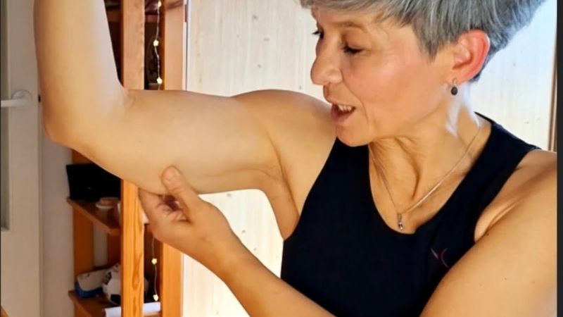 Обвисшая кожа?! Всё можно изменить и после 50🔥Делаем ❤️ 💯👍 #тренировка #тренування  #ćwiczenia