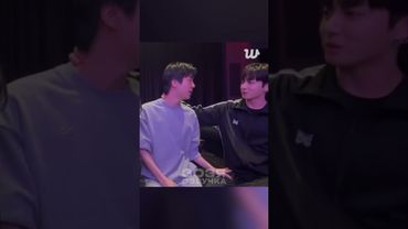 Джин: "Я втиснусь к вам посередине" 😆 Лайв Джин/Тэхён/Чонгук 191225 #bts #weverse