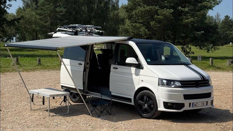 Volkswagen MULTIVAN ЛУЧШИЙ АВТОМОБИЛЬ ДЛЯ СЕМЬИ установил маркизу FIAMA