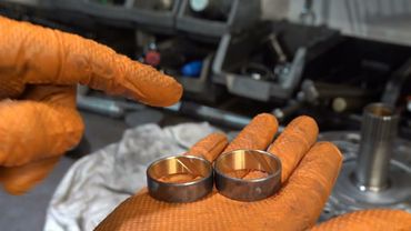 700R4 Rebuild PT2: Bushing Removal and Reinstallation