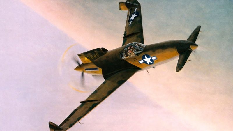 Самолёт задом-наперёд, который убил целую семью на параде победы | XP-55