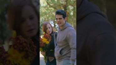 Adrián se disculpa con Elena justo donde murió Tobías #JuegosdeAmoryPoder #Uninovelas