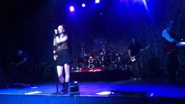 Garbage - The World Is Not Enough (LIVE in Novosibirsk)