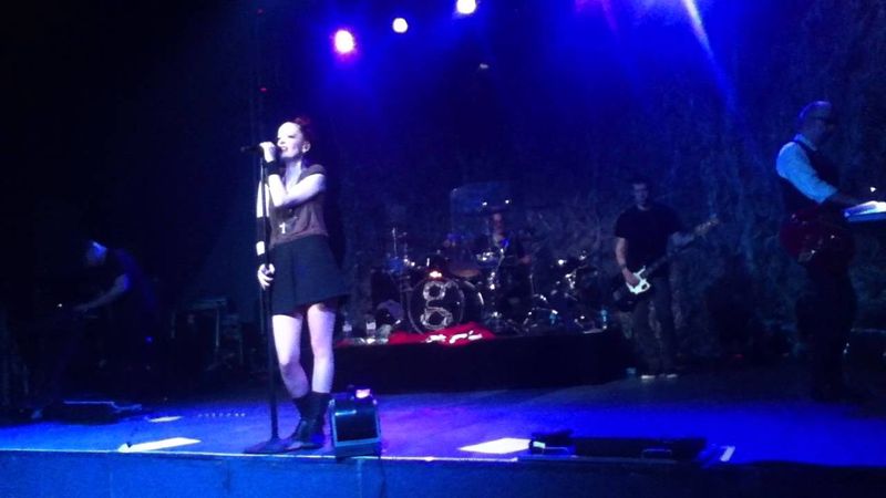 Garbage - The World Is Not Enough (LIVE in Novosibirsk)
