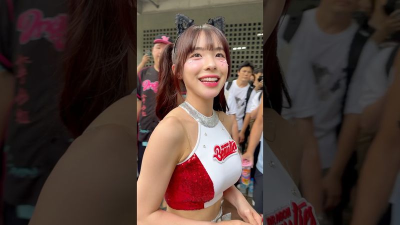 多慧生日餐車應援大成功！多慧看起來很喜歡呢😆​⁠​⁠@lee_dahye