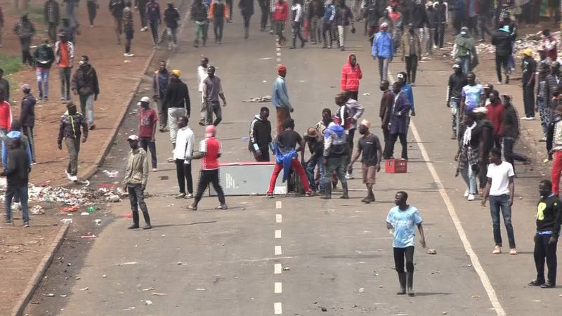 Roadblocks, clashes between protestors and Kenyan police in Nairobi | AFP