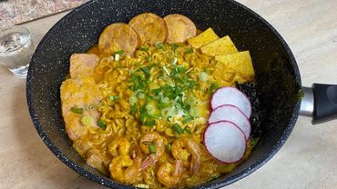 Когда жена сказала что без неё я буду есть только быструю лапшу) Ну или рамен на минималках. АСМР