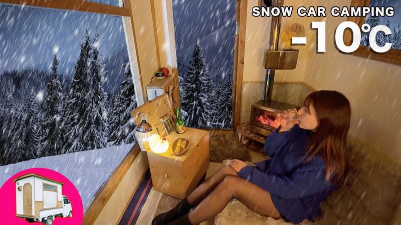 لذت بردن از برف سنگین و اجاق هیزمی در دمای -10 درجه سانتیگراد. خوابیدن در یک کامیون سبک/ASMR/Relax