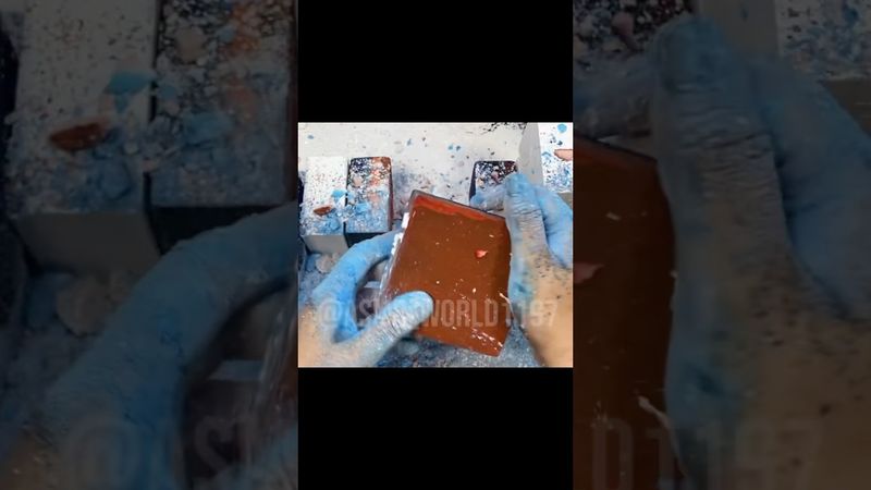 Red or Blue #relax #crunchycrumbles #oddlysatisfying #satisfying #slime #crushing #chalkasmr #gym