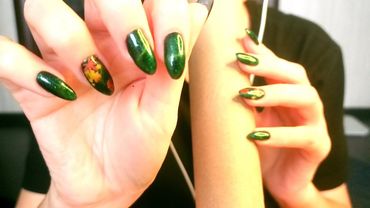 ASMR | Hand Sounds, Hand Movements, Mouth Sounds, Breathing Sounds, Trigger Words, Shushing 💋💚