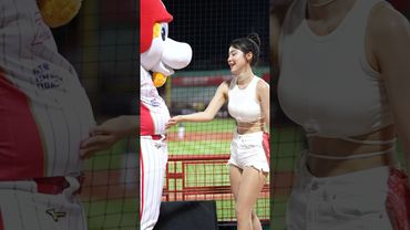 多慧又在80胖威弟了 每次都在嫌他胖🤣#이다혜 #李多慧 #fancam #cheerleader #cheerleading #cpbl #味全龍 #美女 #sony #野球