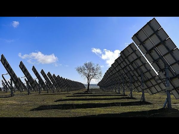 Fact check: Could an ‘experiment’ with renewables have triggered the Iberian Peninsula blackout?