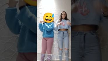 Buscando money con mi amiga @MariaJimenezEscobar.