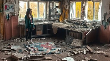 Young Woman Turns Abandoned Room Into a Cozy Living Space | Start to Finish by @juanxiaoliu