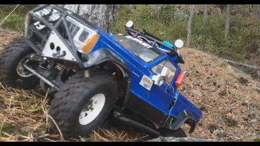 Bishop's RC Crusade - Jeep Comanche & Bobtail Hilux, Up and Down Crawl