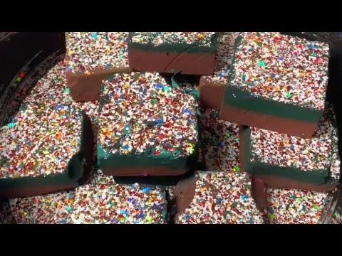 Glittery Green & Red Soft Dyed Chalk