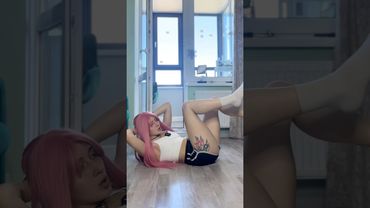 ВЫВАЛИВАЕТСЯ ЖИВОТ? Лови упражнение на глубокий пресс! #спорт #фитнес #пресс