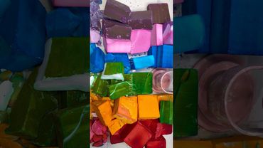Green blocks #crushingtime #oddlysatisfying #relax #rainbowsoap #satisfying #crunchycrumbles
