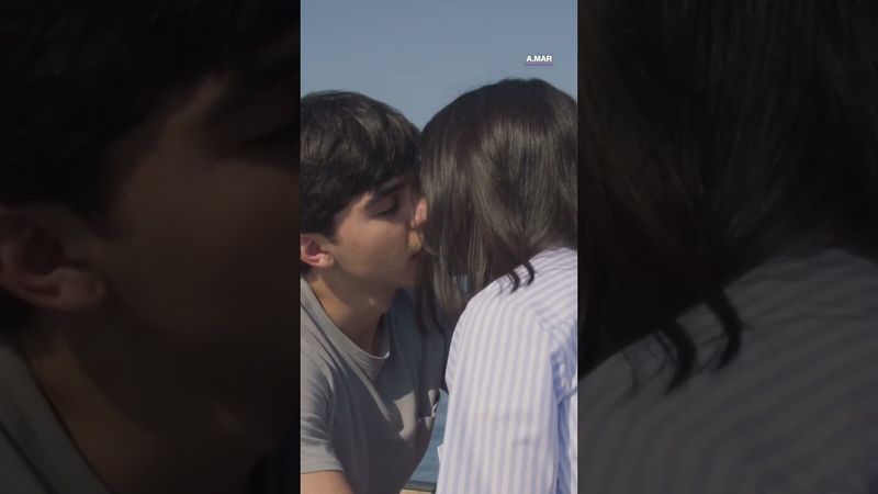 Oliver y Yazmín se besan ❤️😍😘 #AMar #Uninovelas