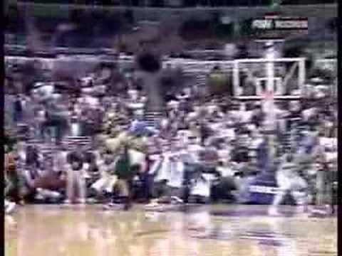 Ramon Sessions Beats the Buzzer