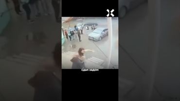 Грузовик дважды въехал в толпу в России