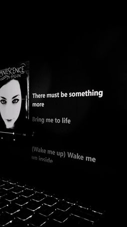 ♪  Wake me up - Bring Me To Life | lyrics by: Evanescence Album: Fall...