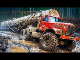 7 Moments Caught On Camera. They Are The Kings Of The Road. Truckers Show Off Masterful Driving.