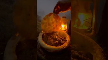 Çadır Kampında Kiremitte Köfte Kebabı 🥩🏕️ | meatball kebab on tile in a tent camp
