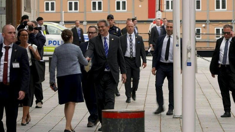 Top US and Chinese officials arrive for second day of trade talks in Stockholm | AFP