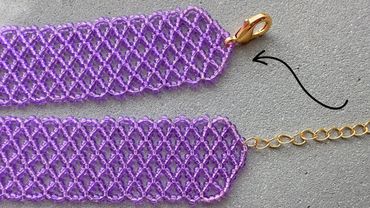 Фіолетова прикраса на шию з бісеру. МК