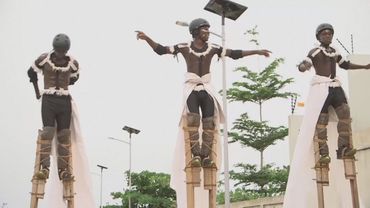 Бывший уличный акробат открыл цирковую школу в Бенине