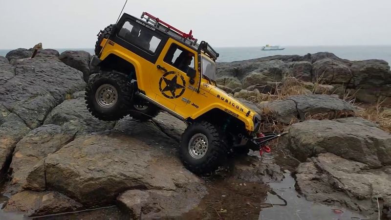RC카 RC4WD D90 VS MST CFX Jeep Rock Climbing 2