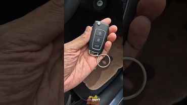 เพิ่งถอยรถมาใหม่ ไม่มีรีโมทมาด้วย ช่างโอ้จัดให้แบบพับได้ #กุญแจรีโมทรถ #Isuzu #d_max 𝟬𝟲𝟯-𝟲𝟯𝟵-𝟳𝟭𝟯𝟮