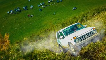 ПАДАЕМ - ЗНАЧИТ ЕДЕМ! Кто ЗАЕДЕТ на ОТВЕСНУЮ ГОРУ: УАЗЫ против ДЖИПОВ